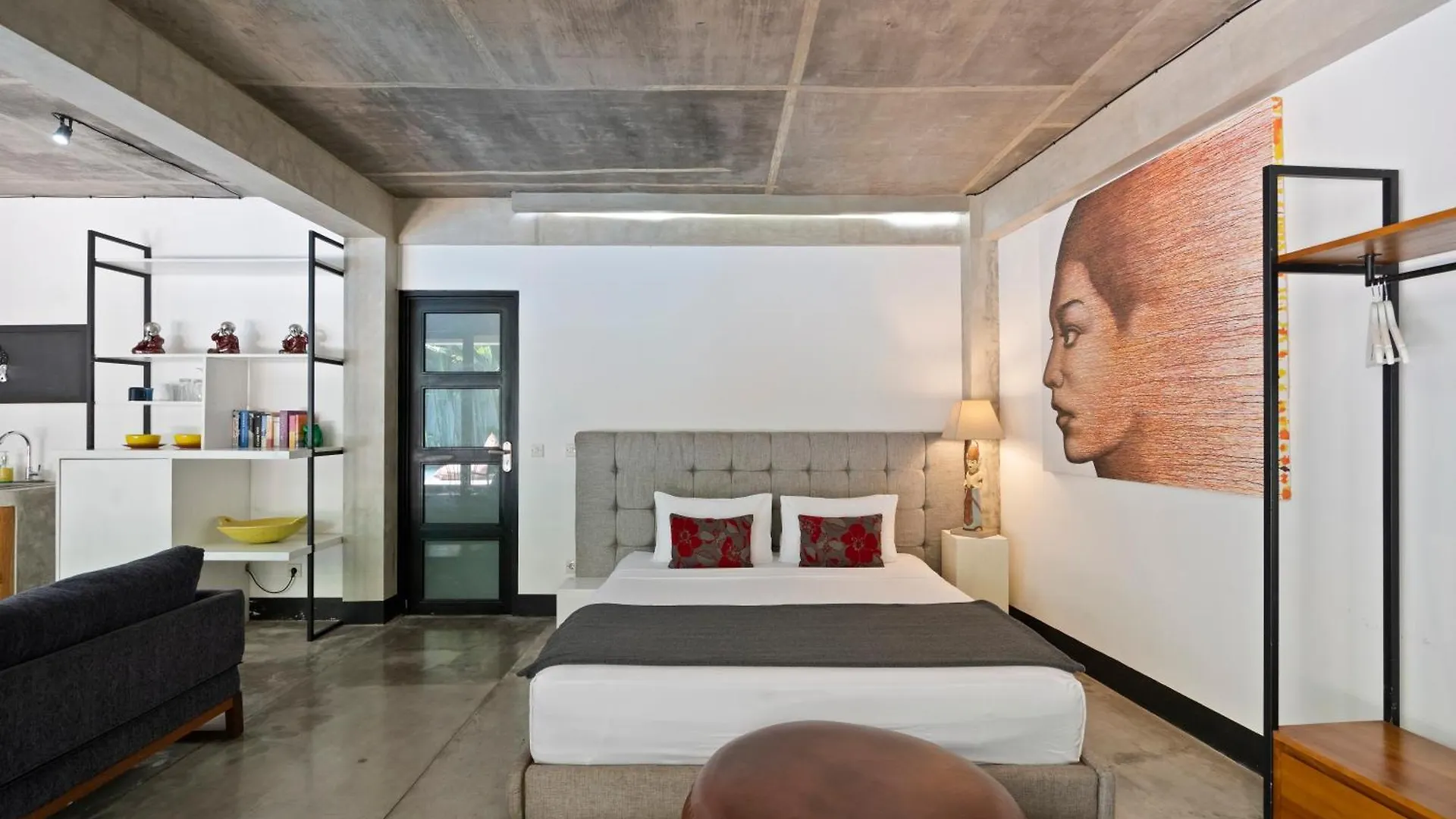 Modern Apartment With Shared Pool - By The Beach 塞米亚克 0*,  印尼